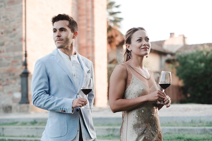 Taste Barolo and Barbaresco with a Sommelier. Piemonte Wine Tour