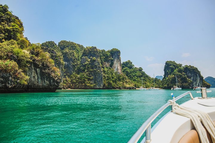 Phi Phi, Maya Bay & Khai Islands Speedboat Tour from Phuket