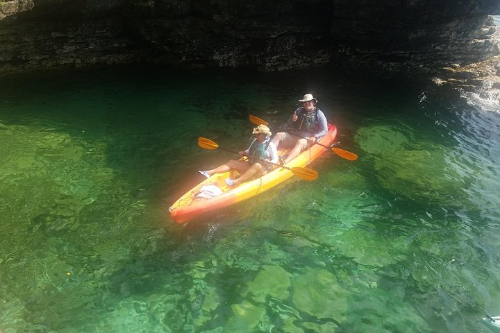 Cave Point Kayak Tour