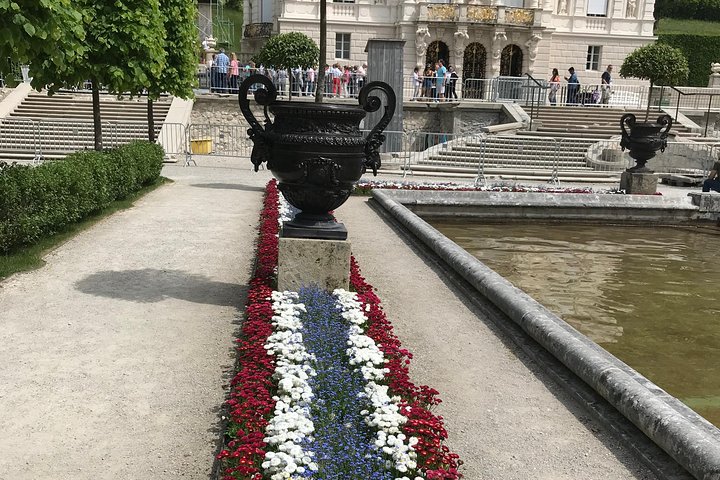 VIP Daytrip Neuschwanstein, Linderhof and Grotto from Munich