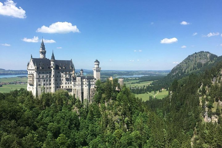 VIP Daytrip Neuschwanstein, Linderhof and Grotto from Munich