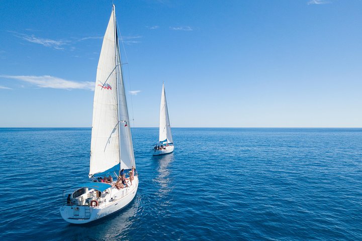 Los Cabos Luxury Sailing, Snorkel and Lunch Cruise