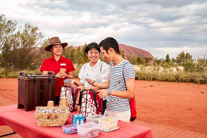 Uluru Sunrise (Ayers Rock) and Kata Tjuta Half Day Trip