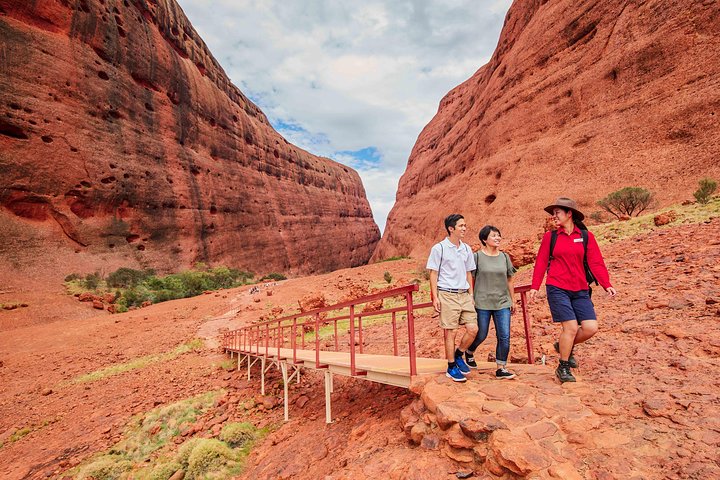 Uluru Sunrise (Ayers Rock) and Kata Tjuta Half Day Trip