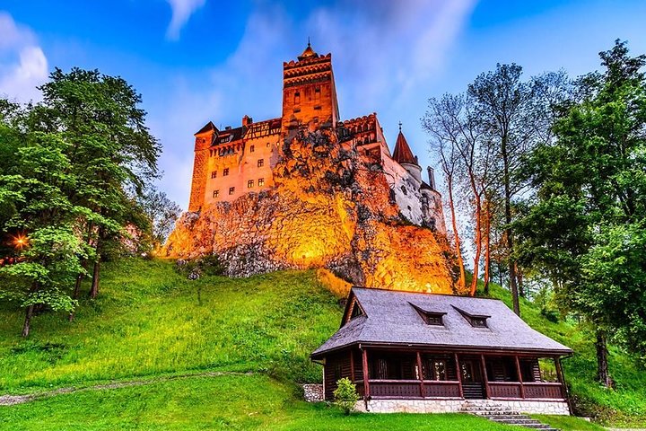 Dracula's Castle, Peles Castle and Brasov - Private Day Trip from Bucharest