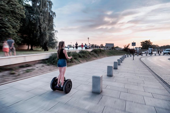 Segway Tour Warsaw: Old Town Tour - 1,5-Hour of Magic!