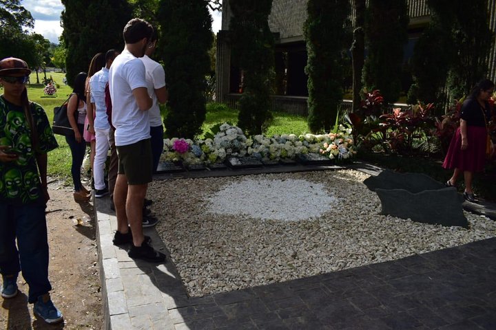 Pablo Escobar Tour : Museum, History and Beer