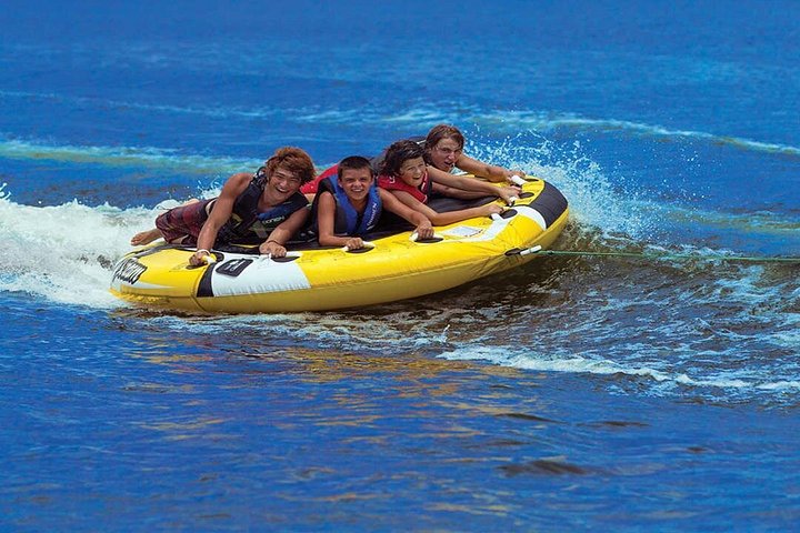 Catamaran to Ile aux Cerf with Parasailing, Tube Riding & Lunch
