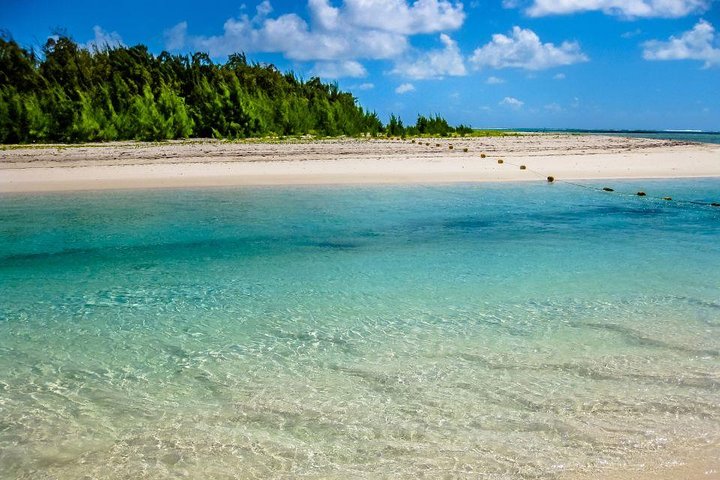 Spectacular Catamaran trip to Ile Aux Cerf with Lunch & Transfer