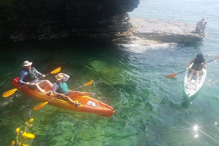 Cave Point Kayak Tour