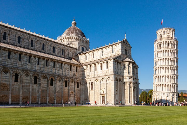 Tuscany Day Trip from Florence: Siena, San Gimignano, Pisa and Lunch at a Winery