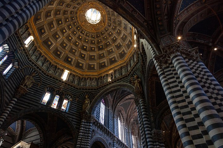 Tuscany Day Trip from Florence: Siena, San Gimignano, Pisa and Lunch at a Winery