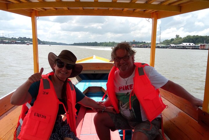 Private Bandar Highlight & Water Village Tour
