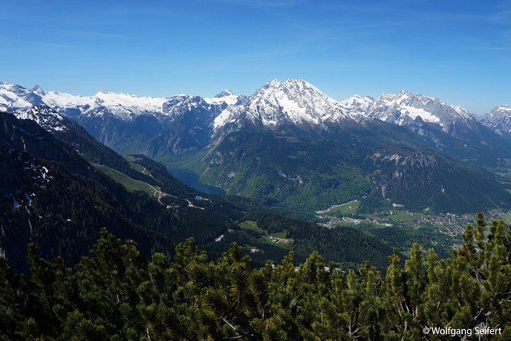 Skip-the-Line: Eagle's Nest in Berchtesgaden Tour from Salzburg
