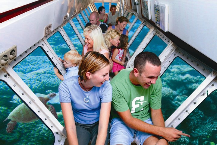 Green Island Day Trip from Cairns with Beaches Transfers