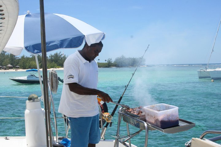 Spectacular Catamaran trip to Ile Aux Cerf with Lunch & Transfer