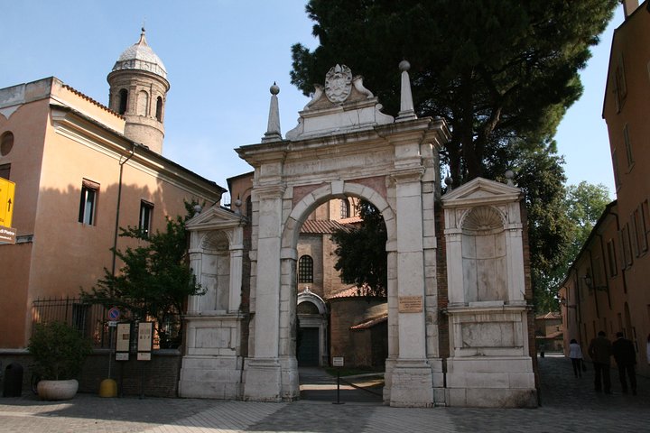 Guided Tour of Mosaic Tiles in Ravenna
