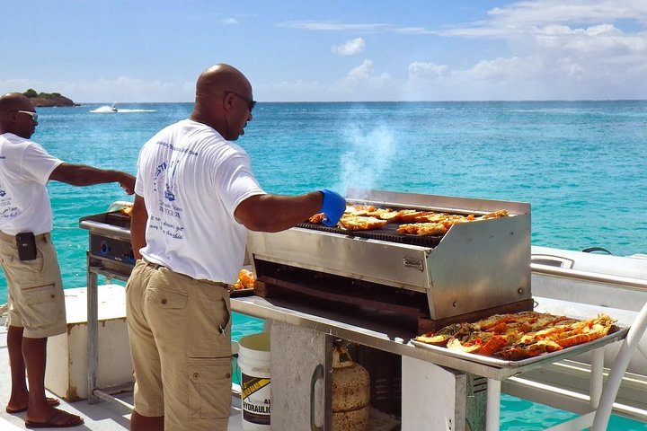 Spectacular Catamaran trip to Ile Aux Cerf with Lunch & Transfer