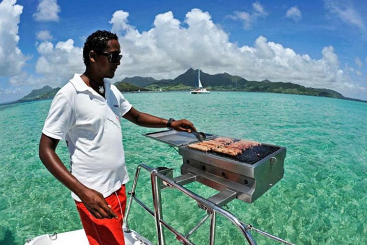 Spectacular Catamaran trip to Ile Aux Cerf with Lunch & Transfer