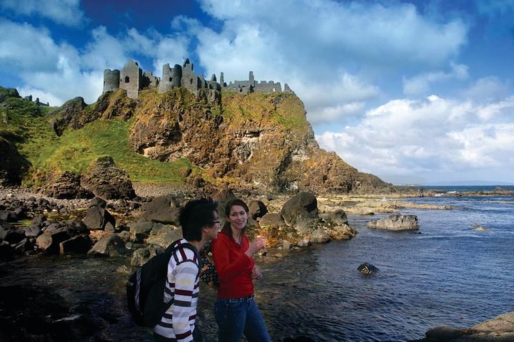Giants Causeway Sightseeing Day Tour from Belfast