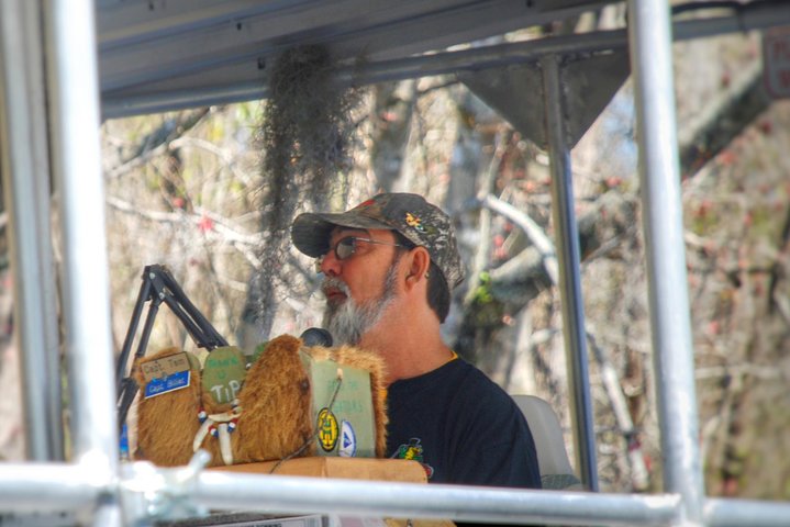 Swamp Boat Ride and Oak Alley Plantation Tour from New Orleans