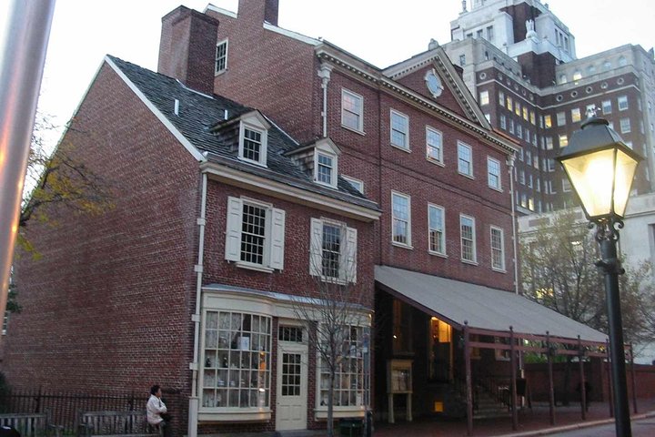 Dark Philly Adult Night Tour