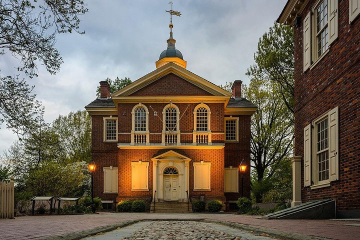 Dark Philly Adult Night Tour