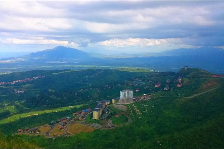 Spectacular Manila to Tagaytay: Full-Day Sightseeing Tour