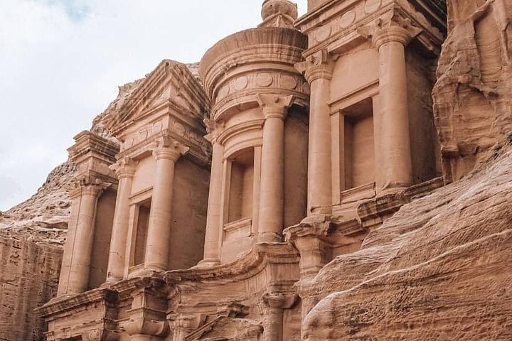 Transfer From Dead Sea To Petra