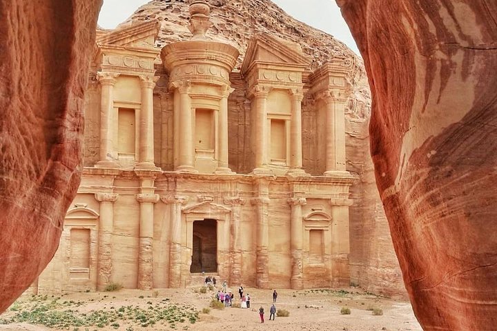 Transfer From Dead Sea To Petra