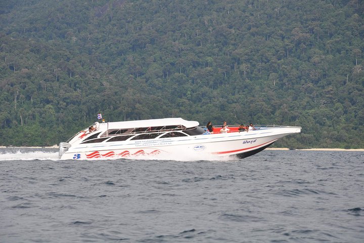 Koh Lipe to Hat Yai Airport by Satun Pakbara Speed Boat and Shared Minivan