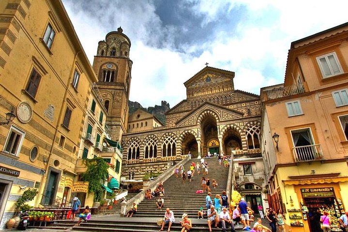 Sorrento, Positano, Amalfi and Ravello Tour from Naples
