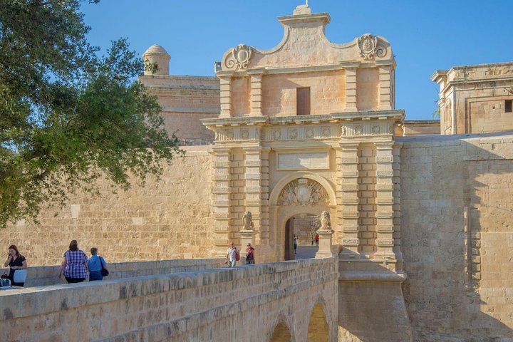 Mdina, Rabat, Dingli cliffs, San Anton gardens, Ta' Qali & Mosta guided tour