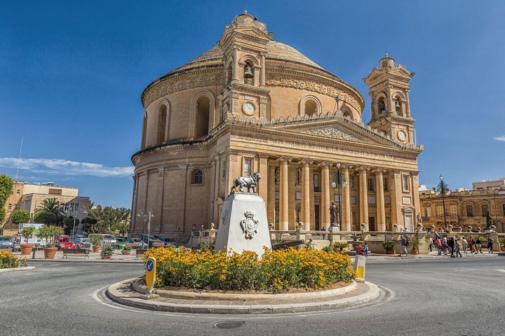 Mdina, Rabat, Dingli cliffs, San Anton gardens, Ta' Qali & Mosta guided tour