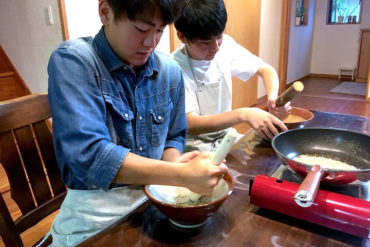 Miyazaki's local cuisine experience Let's make cold soup and chicken Nanban! Super Local Food Cooking!