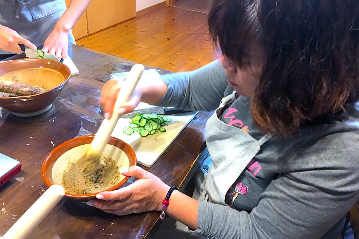 Miyazaki's local cuisine experience Let's make cold soup and chicken Nanban! Super Local Food Cooking!