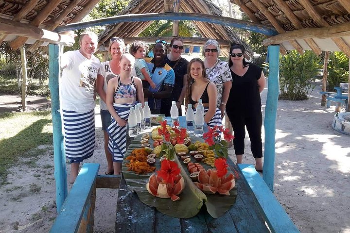 Private Daily Mini Van Hire Including Tour Guide