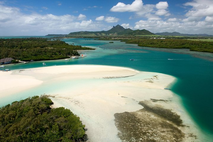 Spectacular Catamaran trip to Ile Aux Cerf with Lunch & Transfer