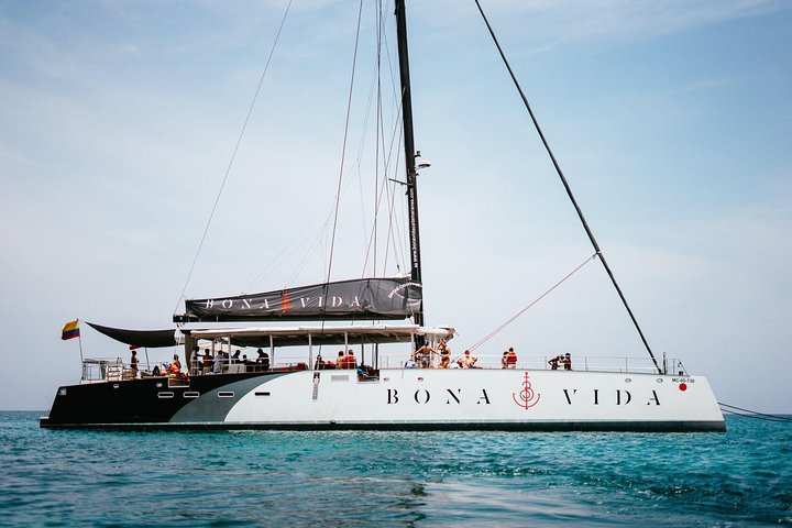 Excursion to the Rosario Islands with Lunch and Snorkeling
