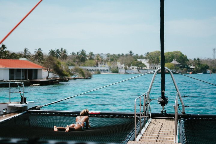Excursion to the Rosario Islands with Lunch and Snorkeling