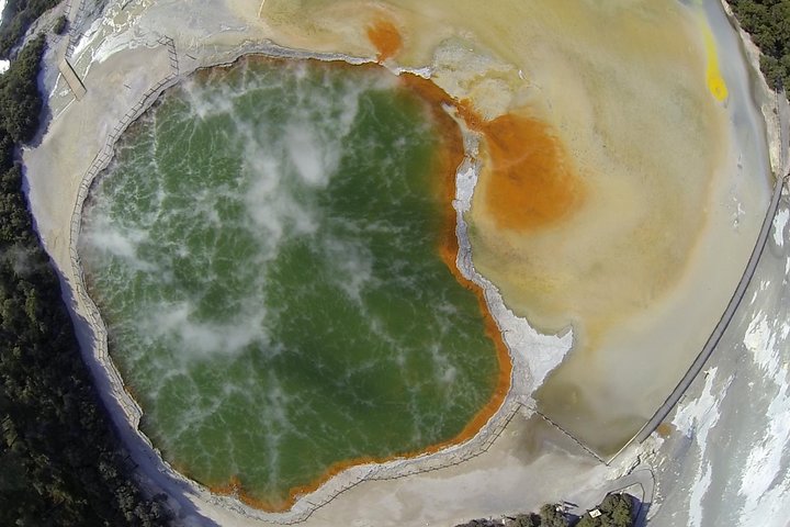Rotorua based Small Group Morning Tour Waimangu and Wai O Tapu
