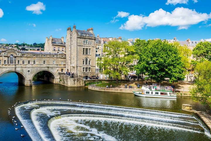 Stonehenge, Windsor Castle and Bath Full Day Guided Tour