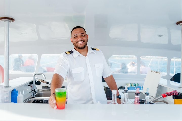 Aruba Sunset Catamaran Sail with Appetizers and Open Bar