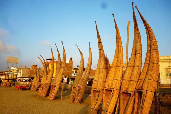 Full Day Trujillo Piramides Sol y Luna , Chan chan y Huanchaco