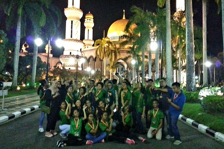 Private Bandar by Night & Water Village Tour