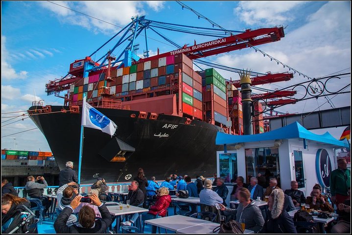 Hamburg: 1-hour harbor tour