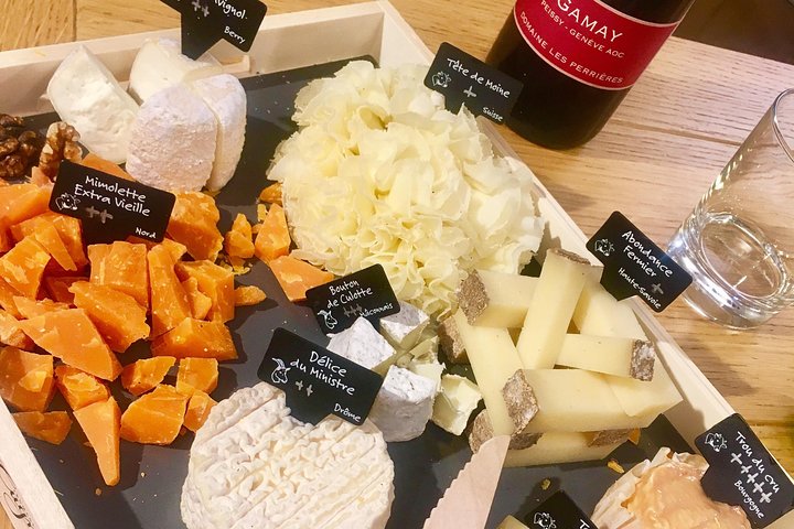 Food tour with EAT and CHILL TOUR Geneva & Lausanne