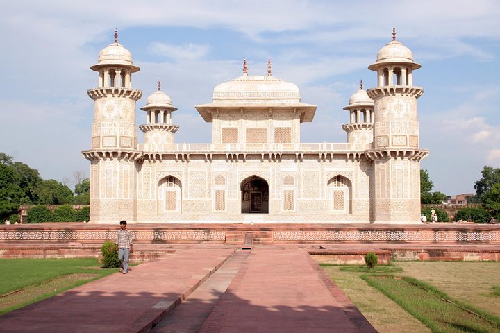 Taj Mahal Day Tour from Delhi by Superfast Train - TOP RATED TOUR
