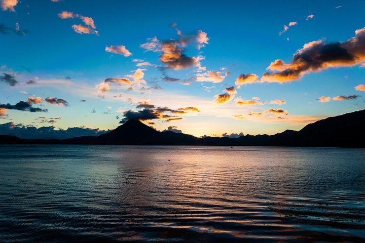 Lake Atitlán Sightseeing Cruise with Transport from Guatemala City