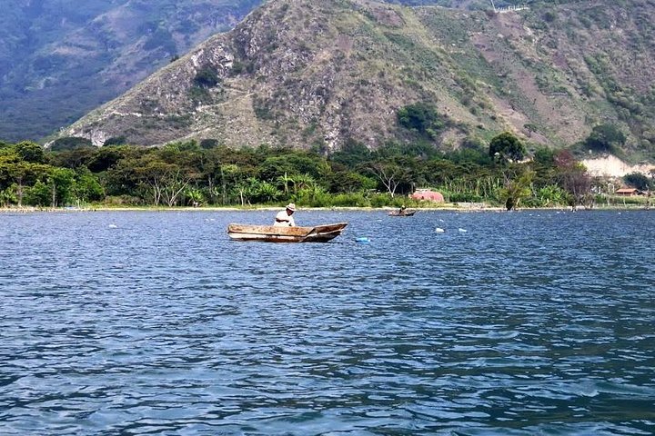 Lake Atitlán Sightseeing Cruise with Transport from Guatemala City